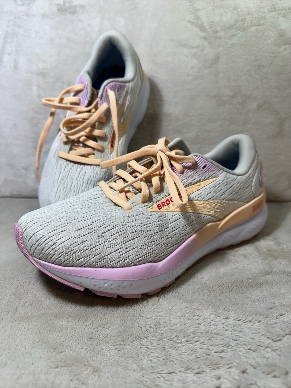 Brooks Women's Neutral Running Shoes - Ghost 16